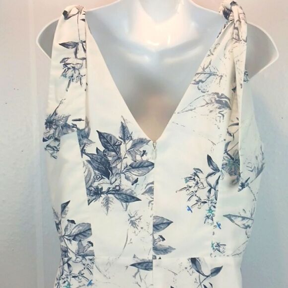 Alex Marie navy/ blue botanical print sleeveless cropped jumpsuit size 8 - Picture 11 of 14